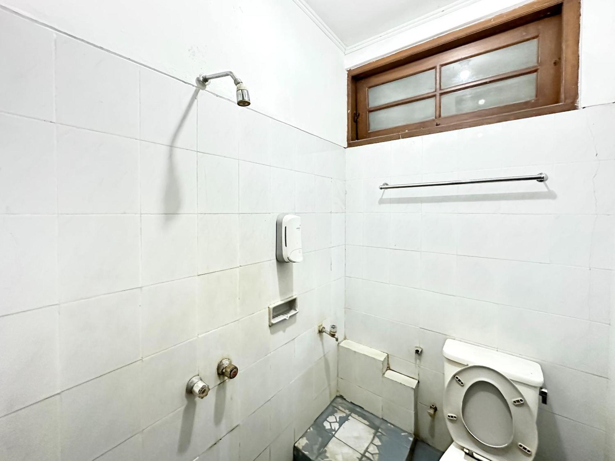 Hotel Dewi Sri Redpartner Yogyakarta Eksteriør billede