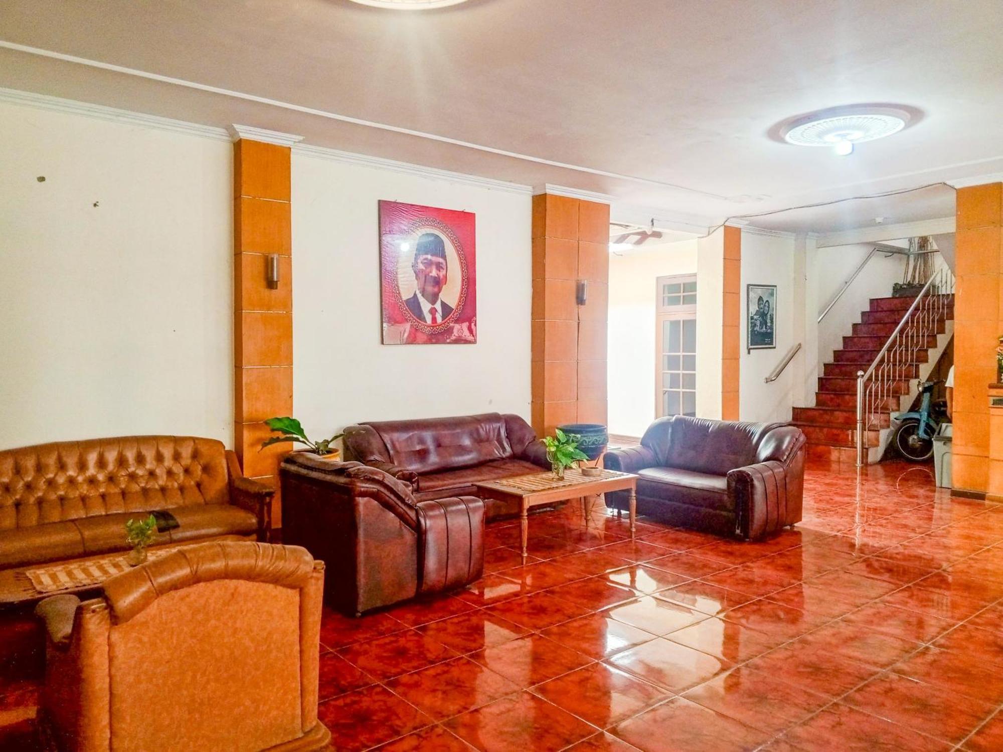 Hotel Dewi Sri Redpartner Yogyakarta Eksteriør billede