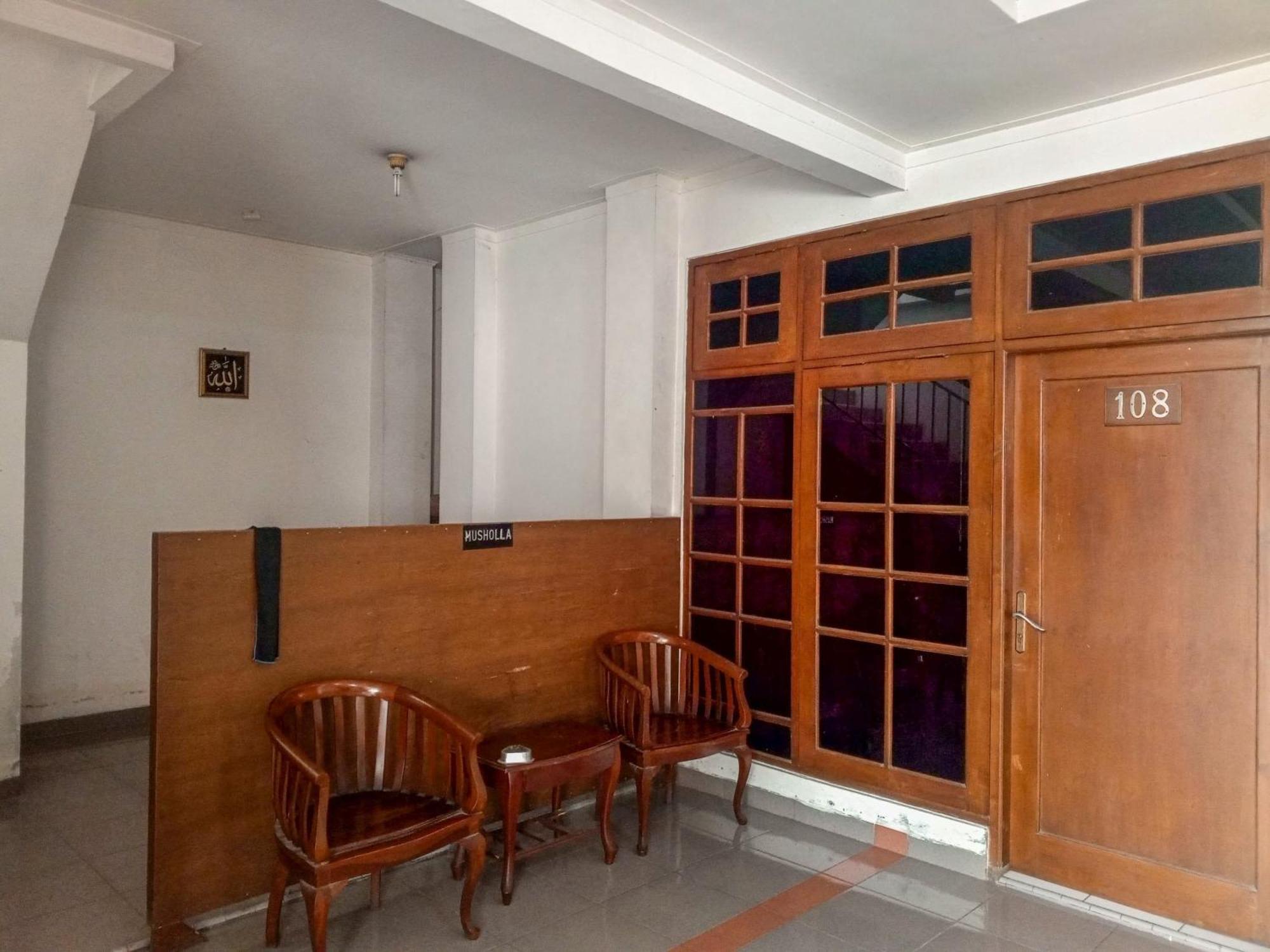 Hotel Dewi Sri Redpartner Yogyakarta Eksteriør billede
